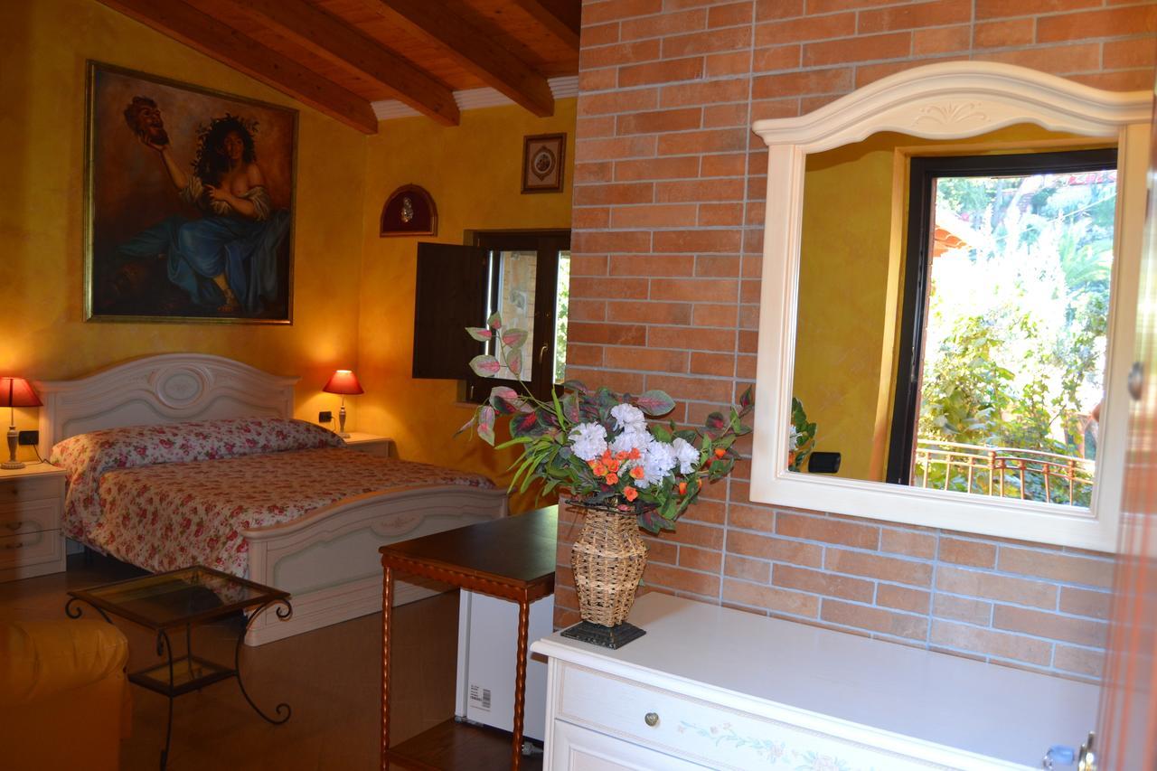 Resort Le Parisien Montecorvino Pugliano Exterior photo